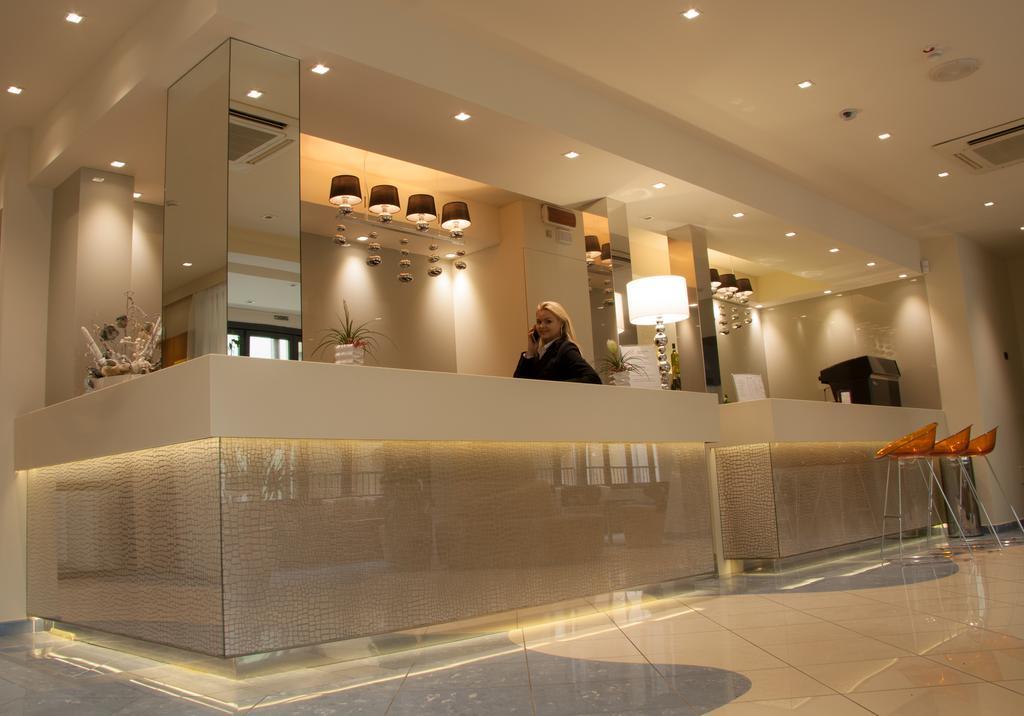 极光滨海酒店 里米尼 外观 照片